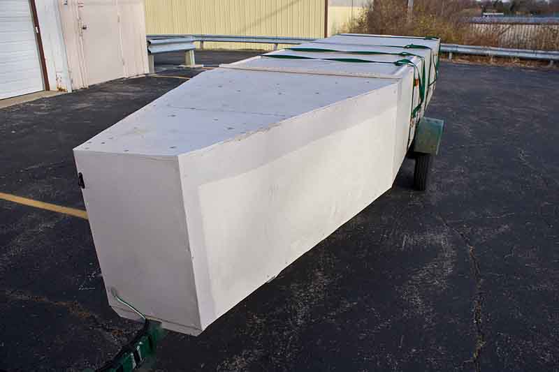 IMG_8498_800w.jpg - The sides on the front of the box taper in to the center to reduce windage.